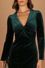 Lisse Twist Front Long Sleeve Velvet Midi Dress - Emerald