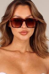 Lela Sunglasses - Tortoiseshell